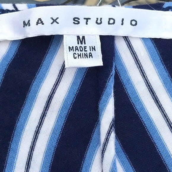 Max Studio Sleeveless Blue and White Striped V-neck Tank Top Size Medium - Picture 8 of 12